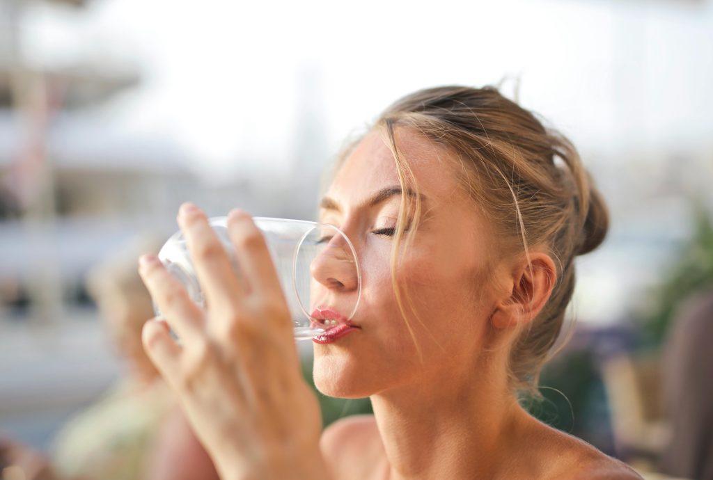 A women doing a water fast to heal her gut